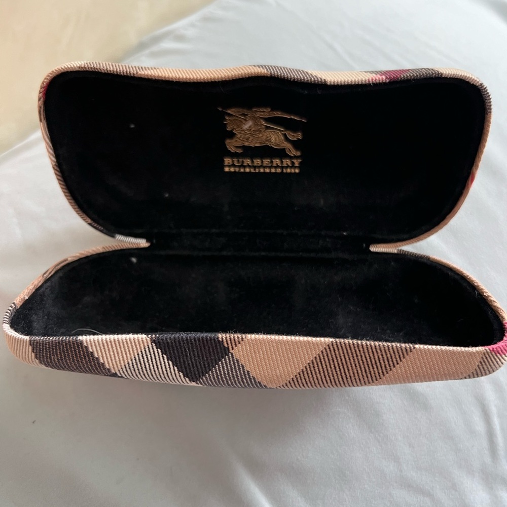 Burberry Sunglass Case